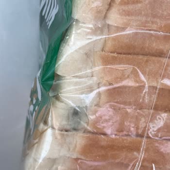 Taze Ekmek Beklerken Küflü Sürpriz