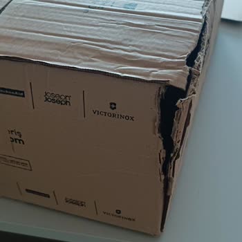 Kargo Teslimatında Dikkatsizlik Ve Güven Sorunu