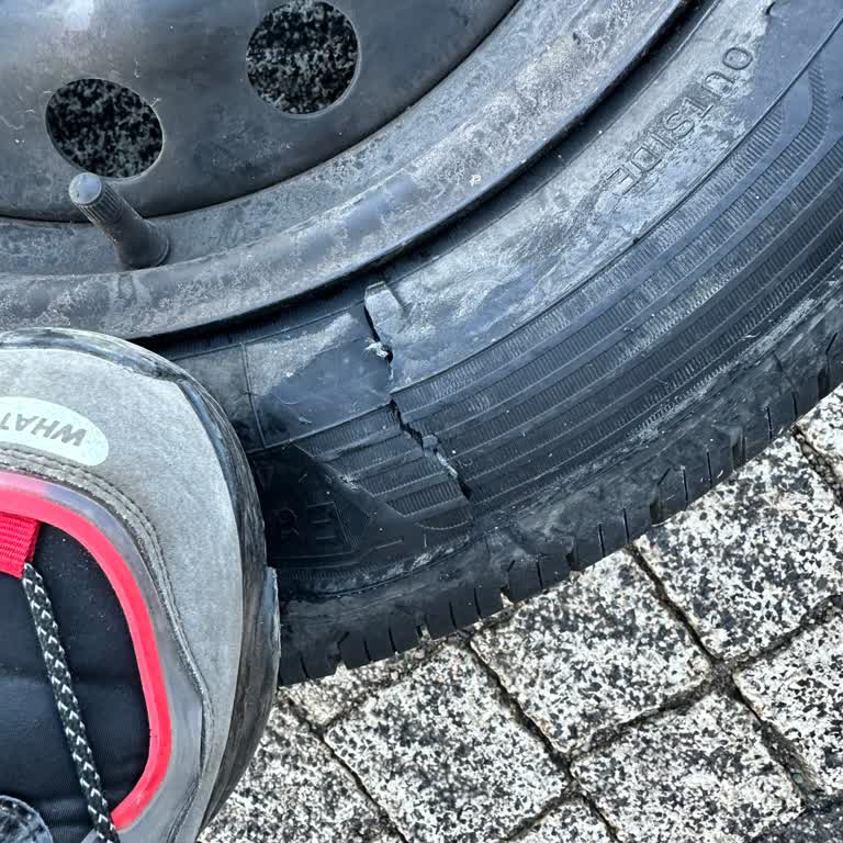 Ani Lastik Patlamasıyla Yaşanan Tehlikeli Anlar