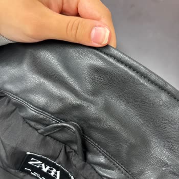 Zara Leather Jacket Peeling and Discoloration Issues After Short Use