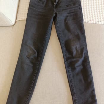 Mavi Jeans Kot Pantolonun Hızla Deformasyonu Ve Bollaşması