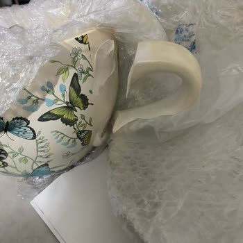 Kırılan Ürünler Ve Dolap Uygulamasının Güvencesizliği