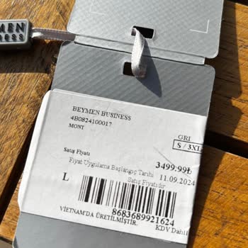 Beymen İndirim Çadırından Alınan Montun Kaz Tüyleri Sorunu