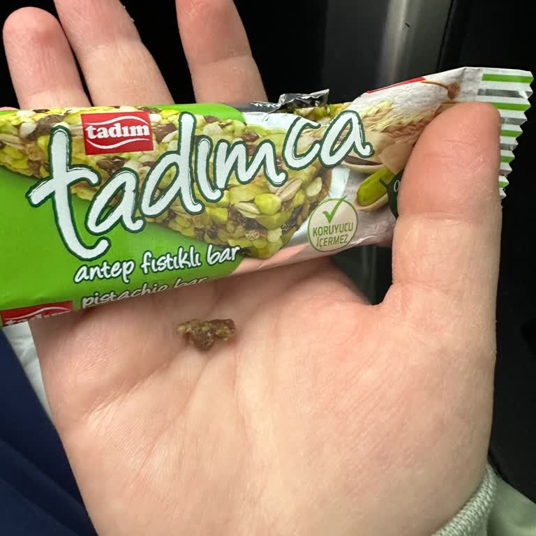 Tadımca Antep Fıstıklı Bar'dan Çıkan Sürpriz: Diş Kıran Fıstık Kabuğu