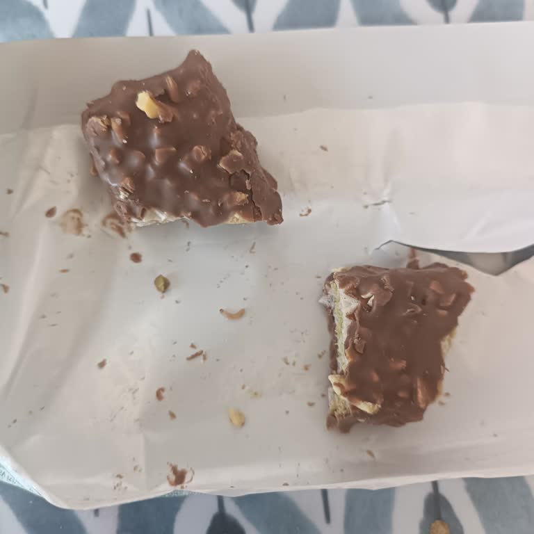 Kahve Dünyası Çikolatasında Canlı Böcek Şoku