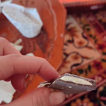 Bayat Ve Kalitesiz Melodi Çikolata Deneyimi