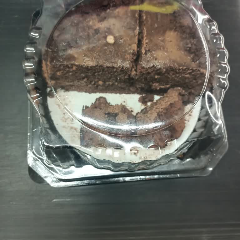 Pastanın İçindeki Yabancı Madde Tehlikesi