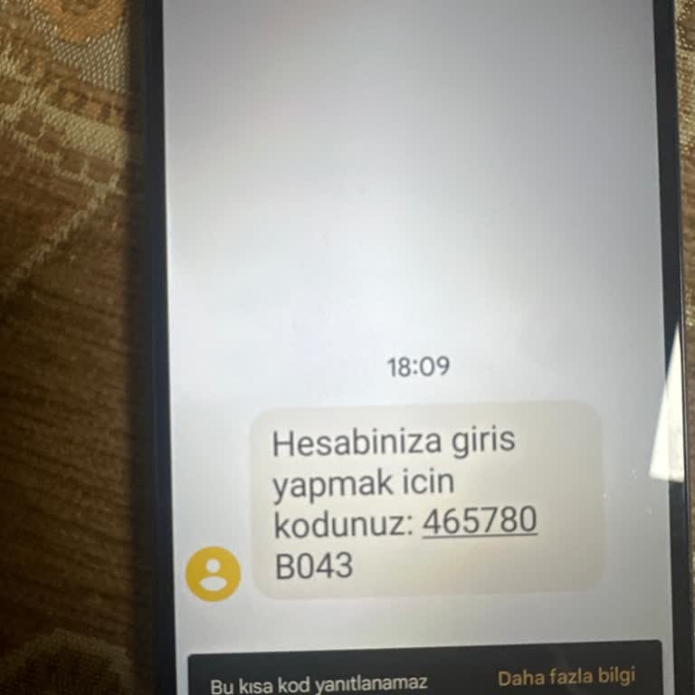 Bilinmeyen Kaynaktan Gece Yarısı Gelen Mesajlar