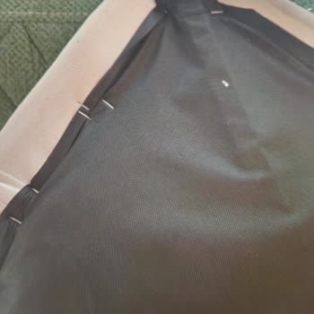 Deren Home Sandalyeler Çok Özensiz İşçilikle İmal Edilmiş