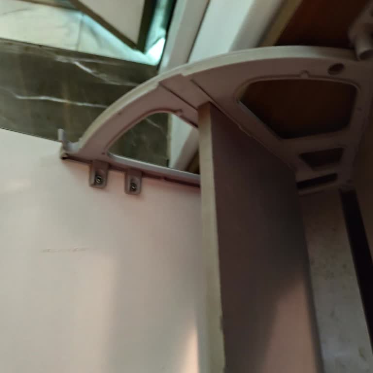 Adore Mobilya Ayakkabılıkta Plastik Parça Sorunu!