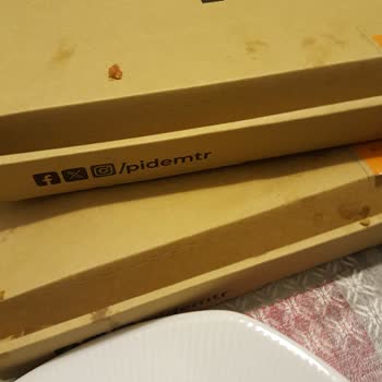 Pidem'de Hijyen Skandalı: Hamam Böceği Şoku