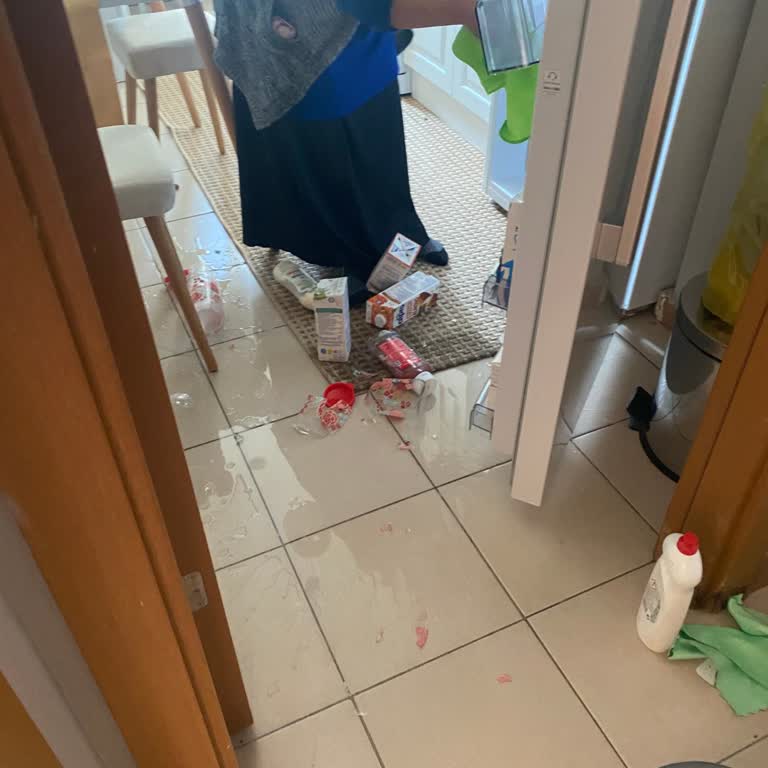 Temizlik Hizmeti Yerine Sohbet Ve Dağınıklık