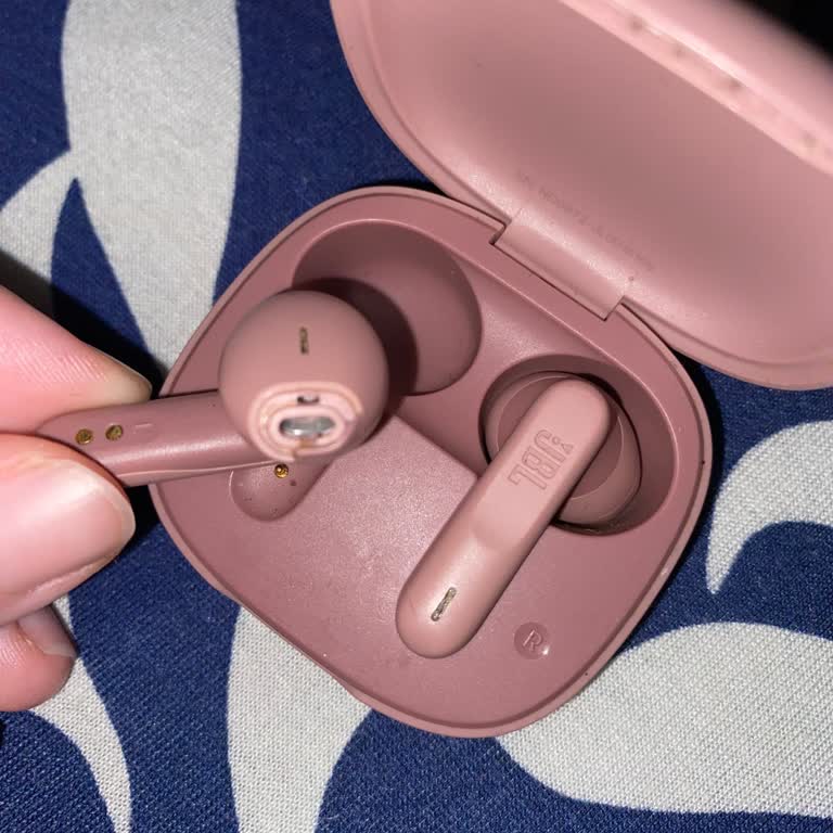 JBL Wawe 300TWS Kulaklık Sorunları: Silikon Ve Mıknatıs Problemleri