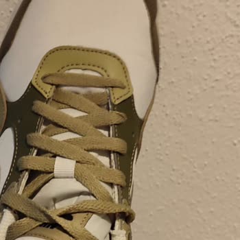 Deichmann Mağazasında İlgisizlik Ve Kalite Sorunu