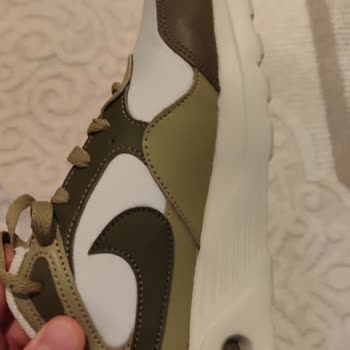 Deichmann Mağazasında İlgisizlik Ve Kalite Sorunu