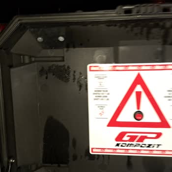 Su Geçiren Çanta Ve Yetersiz Servis