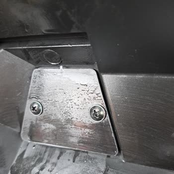 Su Geçiren Çanta Ve Yetersiz Servis