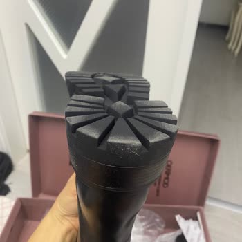 Kusurlu Çizme Teslimatı Ve Personel Hatası