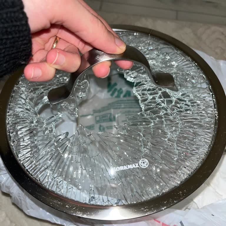 Korkmaz Çeyiz Seti: Granit Tencere Kapağı Patladı