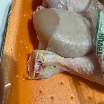 A101'de Tavuk Ürünü Skandalı: Temizlik Sorunu