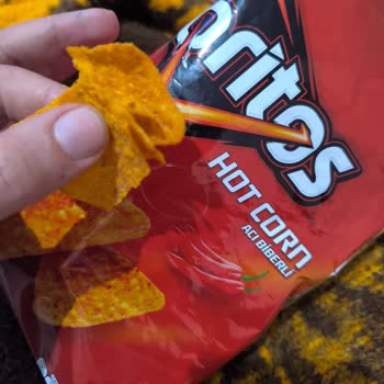Doritos Paketinde Beyaz Saç Kılı Şoku