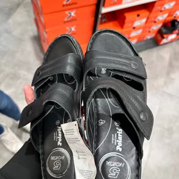 FLO Mağazasında Etiket Fiyatı Sorunu