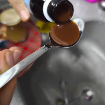 Bozuk Uyku Şurubu Çocuğumda Mide Bulantısı Ve Kusma Yaptı