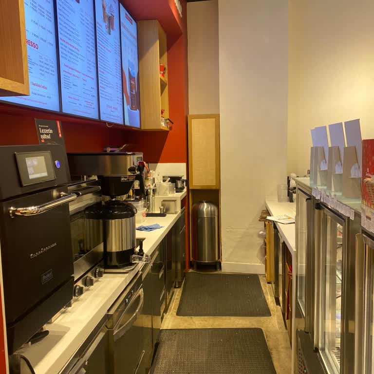 Boş Kasa Ve Personel Eksikliği