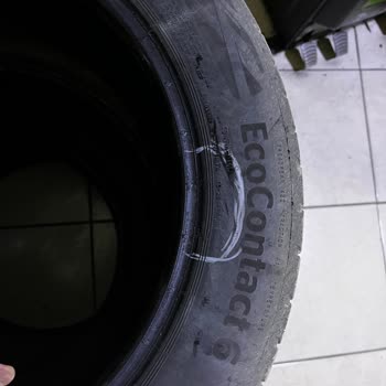 Sıfır Araçta Lastik Çatlakları Ve İlgisizlik