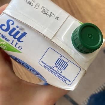 BİM'den Alınan Süt İki Günde Bozuldu