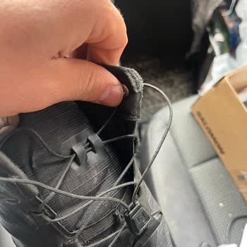 Kalitesiz Ayakkabı Ve Yetersiz Müşteri Hizmeti