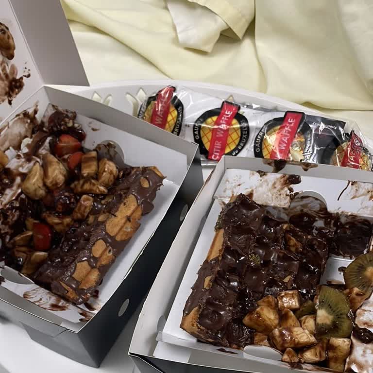 Migros'tan Gelen Yarım Ve Bozulmuş Waffle Siparişi