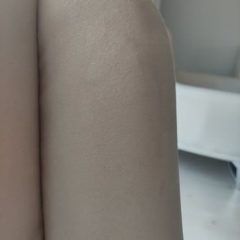 Defolu Koltuklar Ve Mağaza Oyalaması