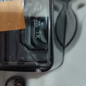 Kırık Ve Bantlanmış Kahve Makinesi Şoku