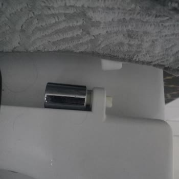 Klozet Kapağı Menteşesi Bulunamıyor