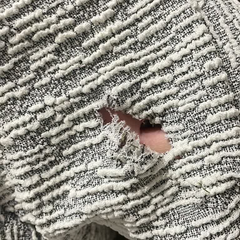 Peri Home'dan Aldığım Koltuk Örtüsü Yırtık Çıktı Ve Müşteri Hizmetleri Cevap Vermiyor