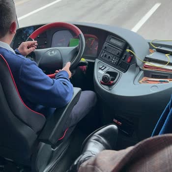 Otobüs Yolculuğunda Sigara Ve Saygısızlık