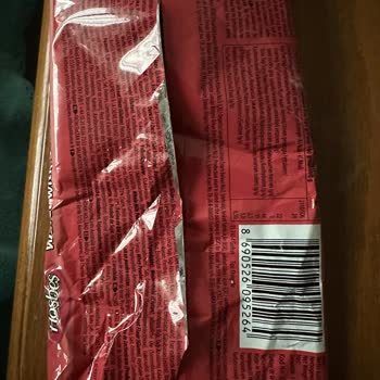 Bayat Ve Güven Vermeyen Gofret Deneyimi