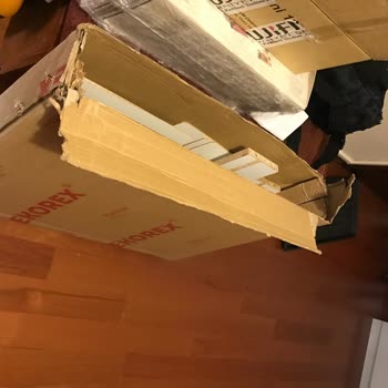 Dekorex'in Özensiz Paketleme Ve Hasarlı Ürün Sorunu