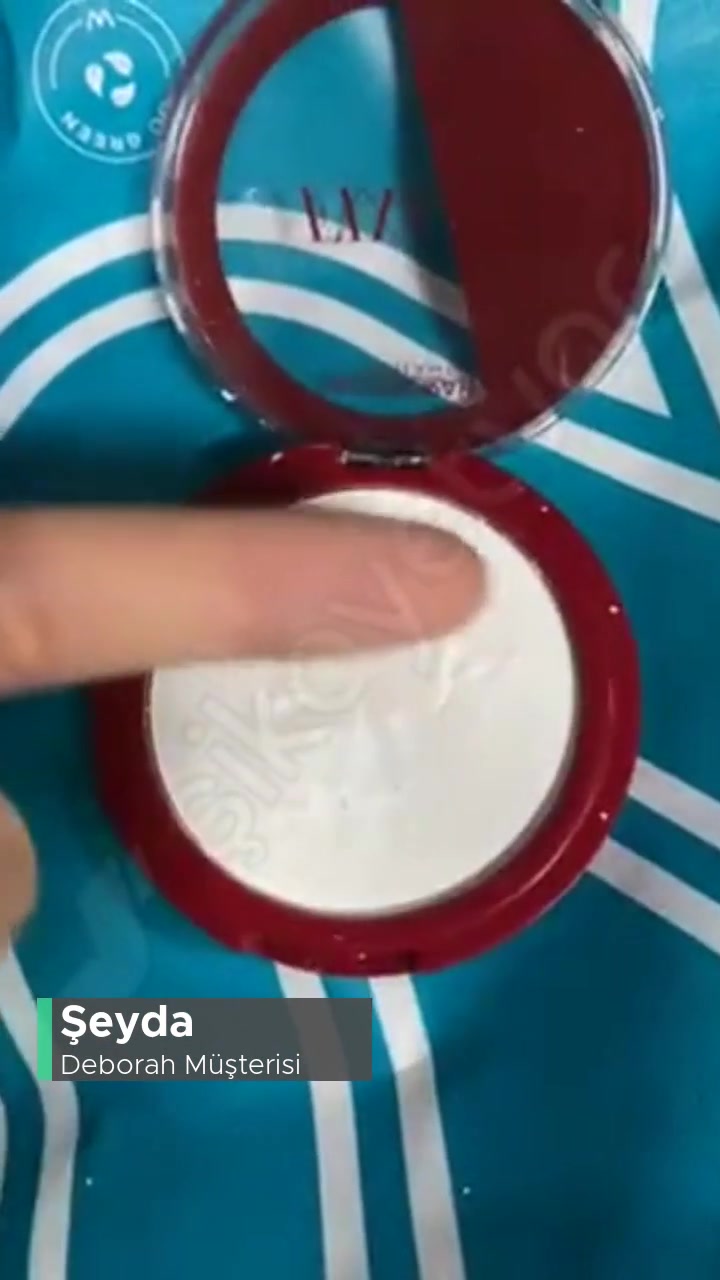 Deborah Pudra Bozuk Sürülmüyor! videonun kapak resmi