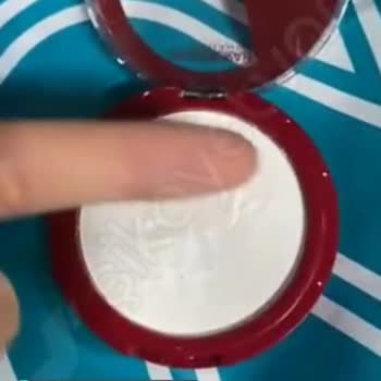 Deborah Pudra Bozuk Sürülmüyor!