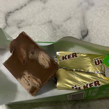 Ülker Antep Fıstıklı Çikolata Kalite Sorunu