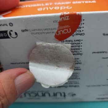 Açılmış Kutu Ve Yırtık Garanti Etiketiyle Gelen Motosiklet Takip Cihazı