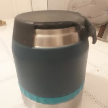 Kırılan Yemek Kabı Ve İlgisiz Müşteri Hizmetleri