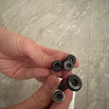 Eksik Civata Krizi: Bauhaus'tan Gelen Hayal Kırıklığı