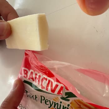 Kaşar Peynirinden Çıkan Saç Şoku