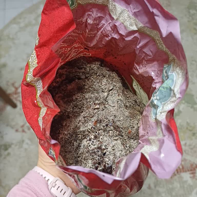 Arifogluonline.com Trendyol'dan Aldığım İsotlar Küflü Ve Kokuyor