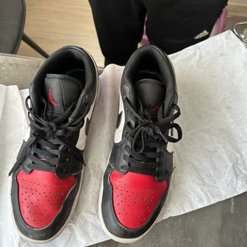 Nike Ayakkabının Hızla Delinmesi