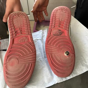 Nike Ayakkabının Hızla Delinmesi