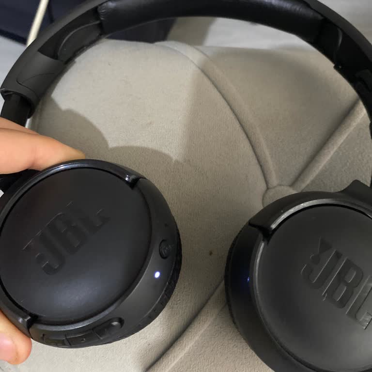 JBL 560BT Bağlantı Sorunu Ve Beyaz Işık Problemi